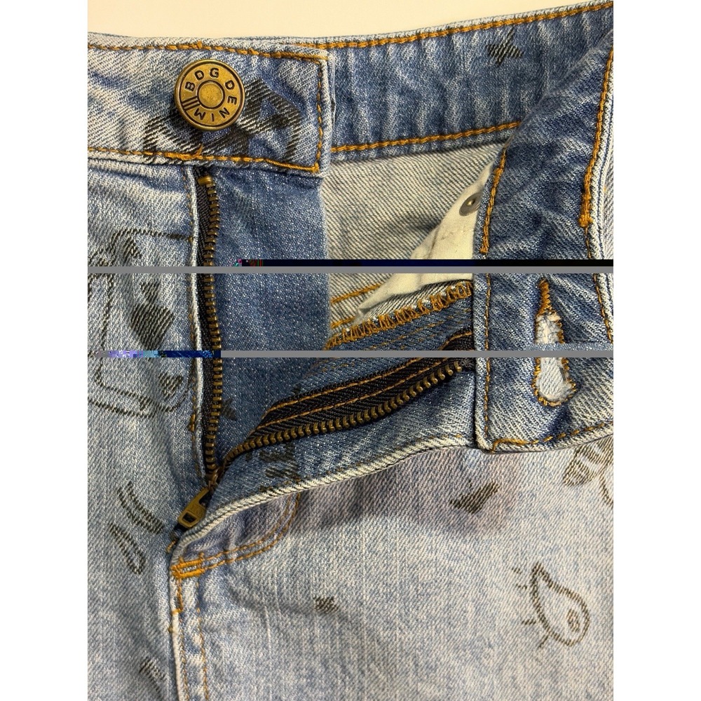 BDG Women's XS Light Wash Blue Denim Graphic Print Shorts Button 5-Pocket - Picture 4 of 8